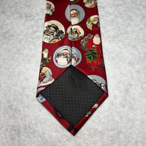 Museum Artifacts All Silk Santa Claus Christmas Holidays Neck Tie Red EUC - Picture 4 of 8